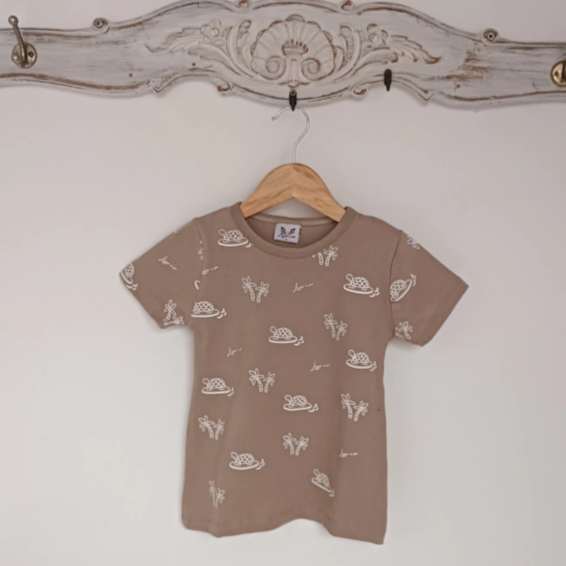 remera nena tortuguitas beige