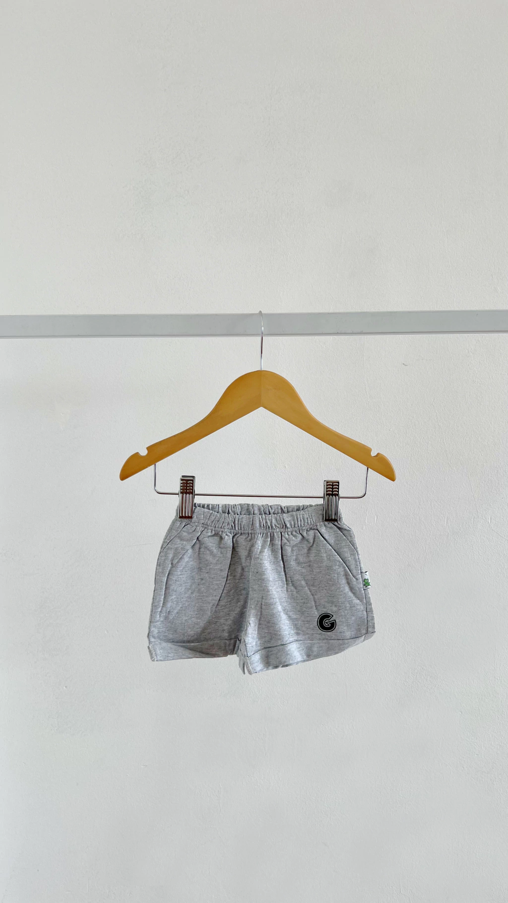 short bebe hiro gris